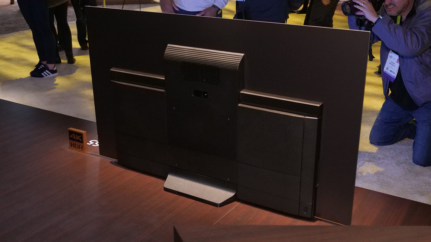 sony 85 inch 8k hdr tv 10000 nit a8f oled hands on series ces 2018 2