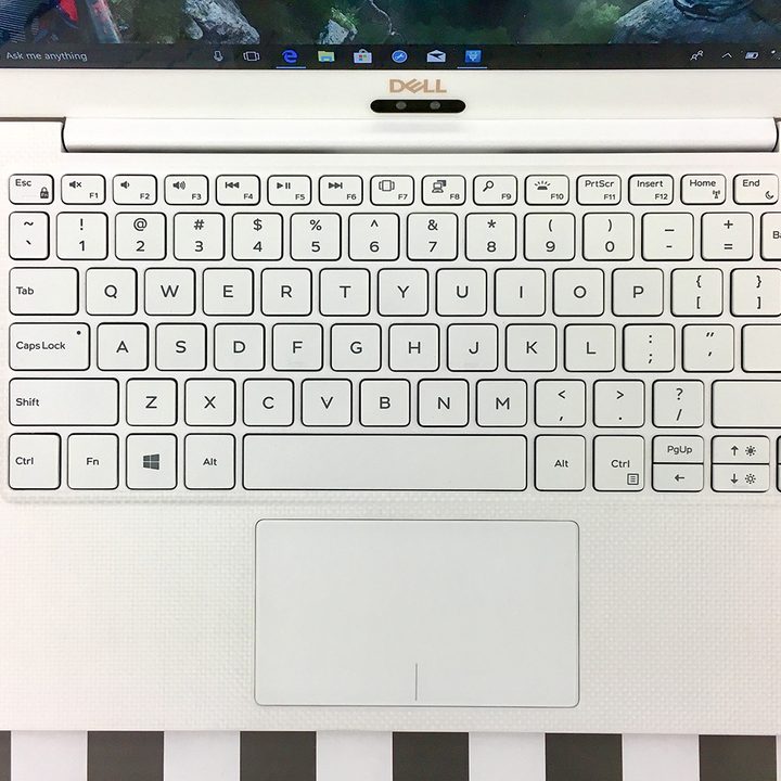 Dell XPS 13 stripe keyboard