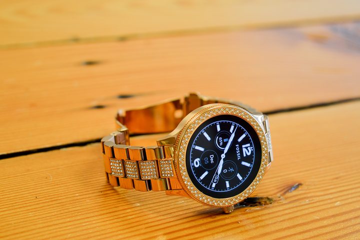 Fossil Q Venture review on crown