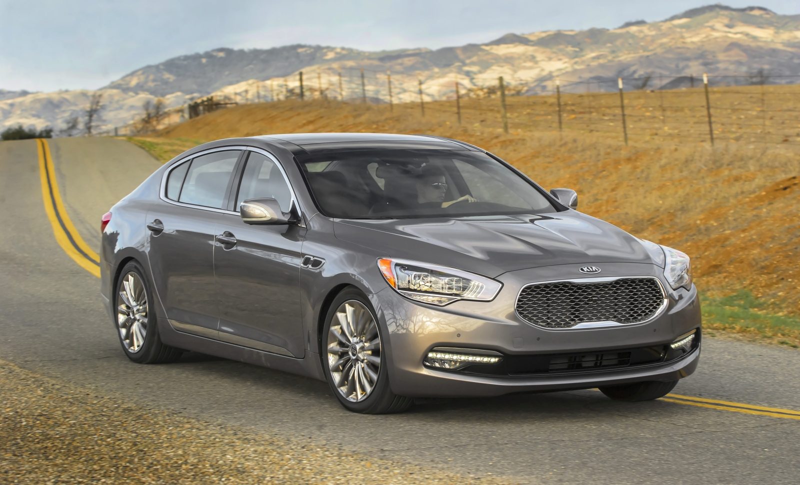 kia teases a new second gen k900 flagship sedan 2017