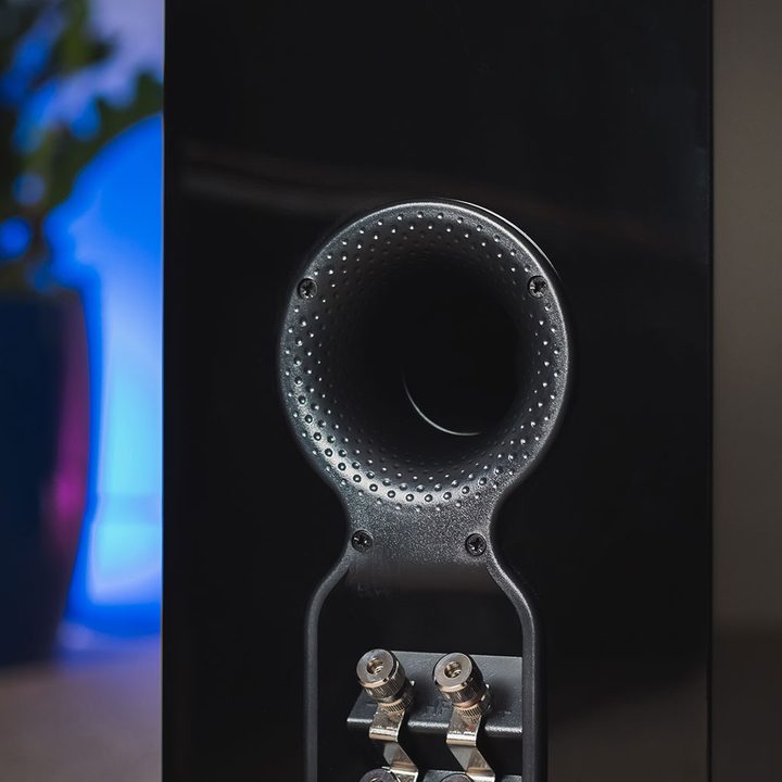 Bowers & Wilkins 702 S2 review