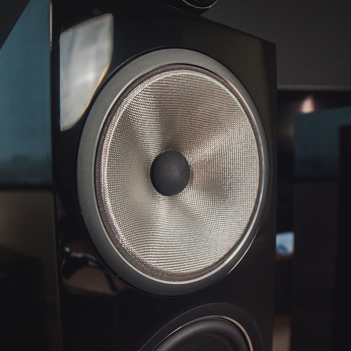 Bowers & Wilkins 702 S2 review