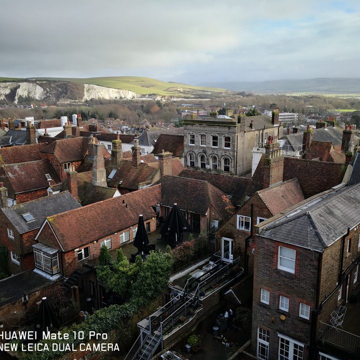 honor view 10 versus huawei mate pro camera shootout rooftops