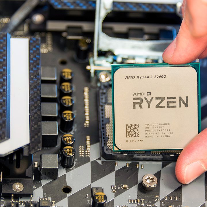 AMD Ryzen 5 2400G & Ryzen 3 2200G Review fingers motherboard