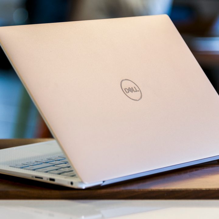 Dell XPS 13 9370 review | Lid and trim