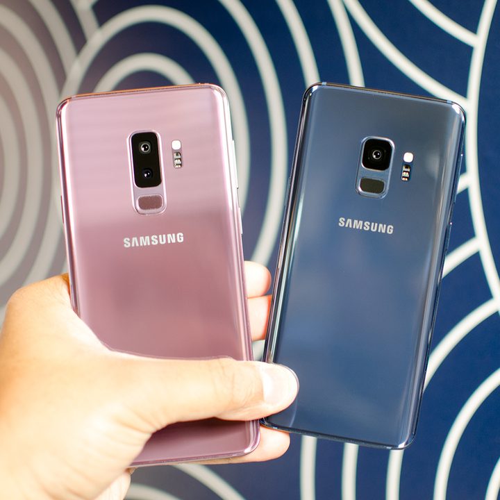 galaxy s9 hands-on review both back hand