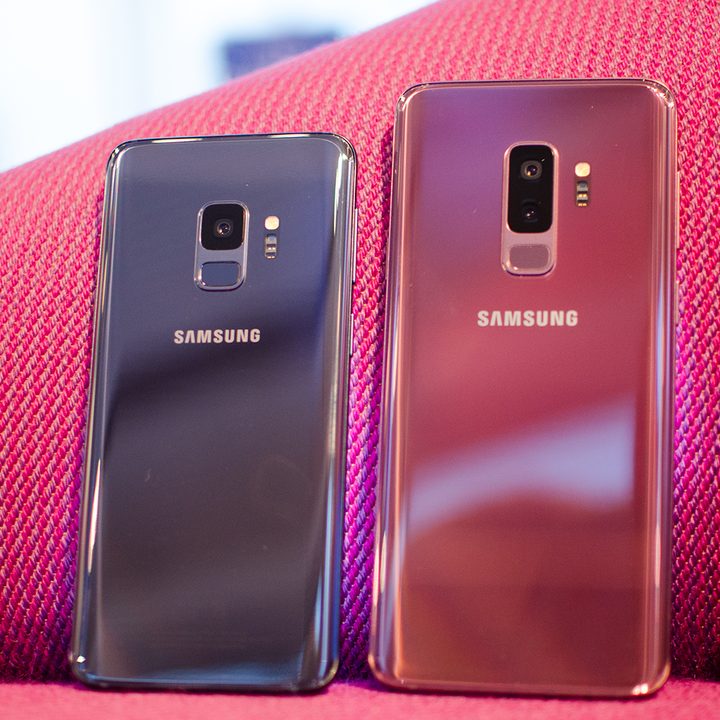 galaxy s9 and S9 Plus hands-on review both chair