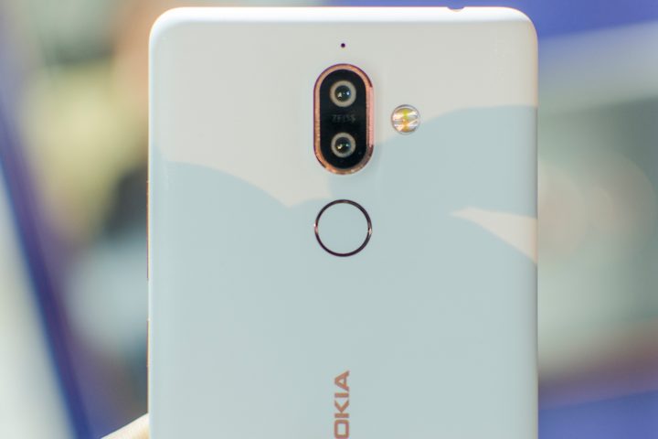 Nokia 7 Plus Hands-On | Close up of the back of the phone