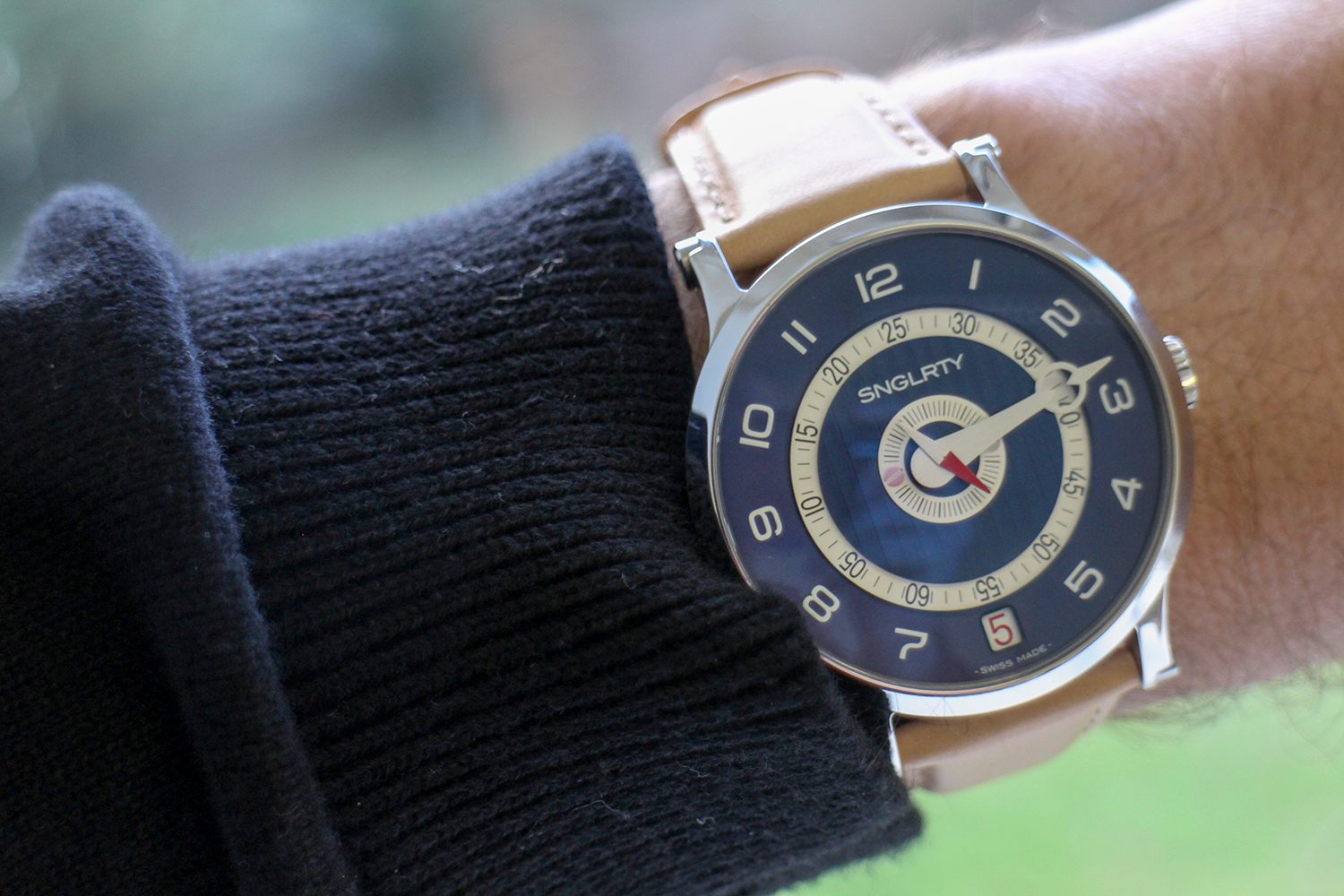 SNGLRTY watch wrist face angle