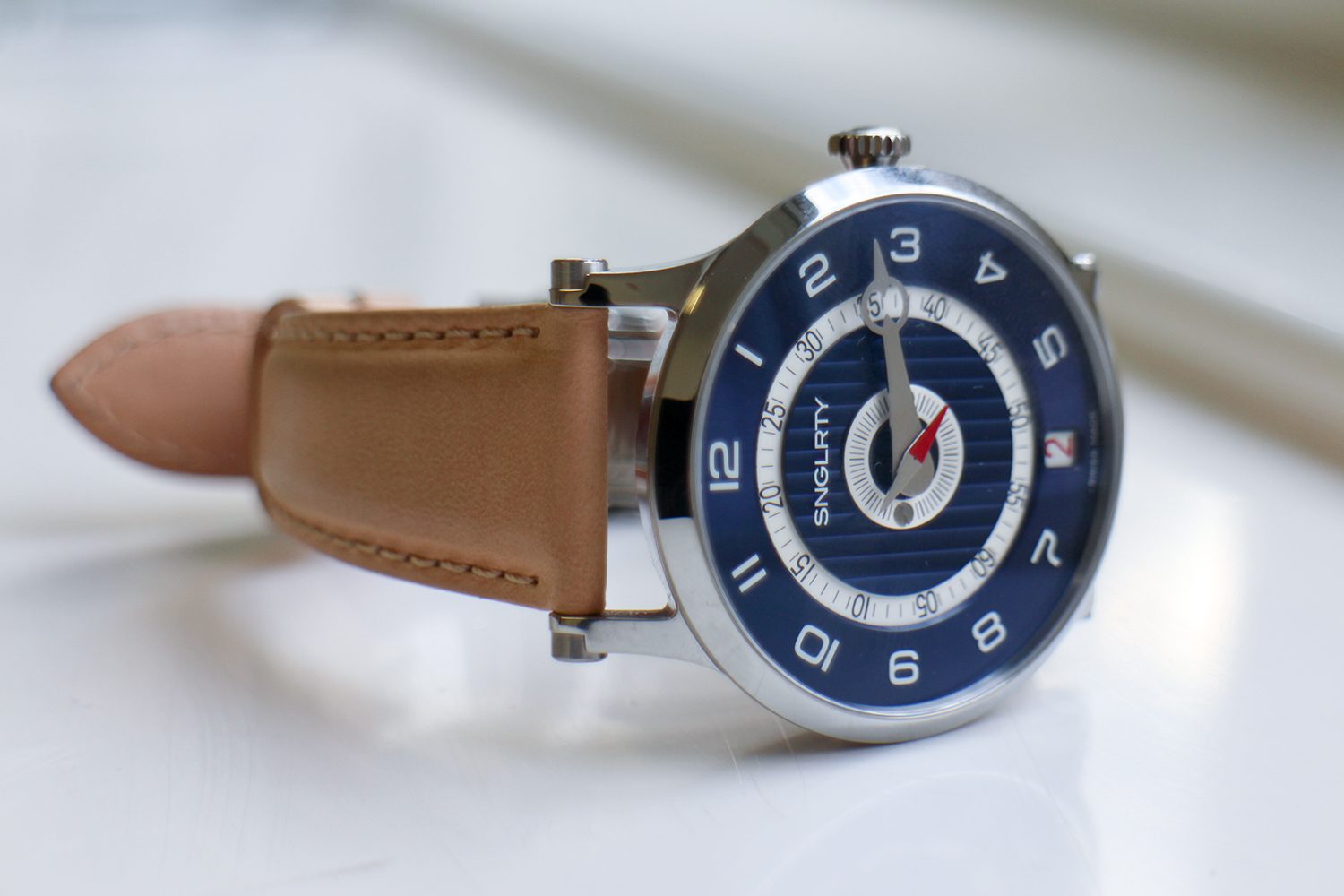 SNGLRTY watch table angle