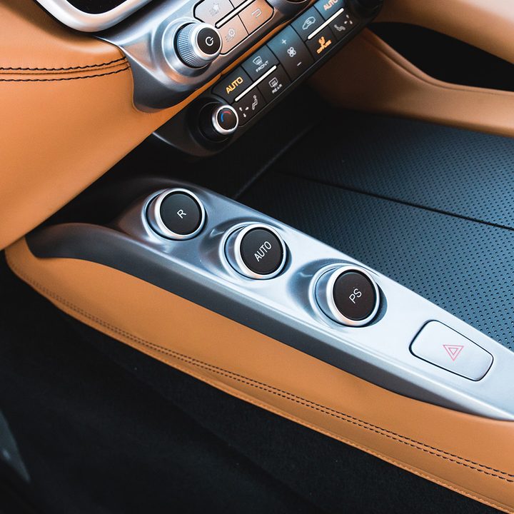 2018 Ferrari GTC4Lusso First Drive | Gear change interface