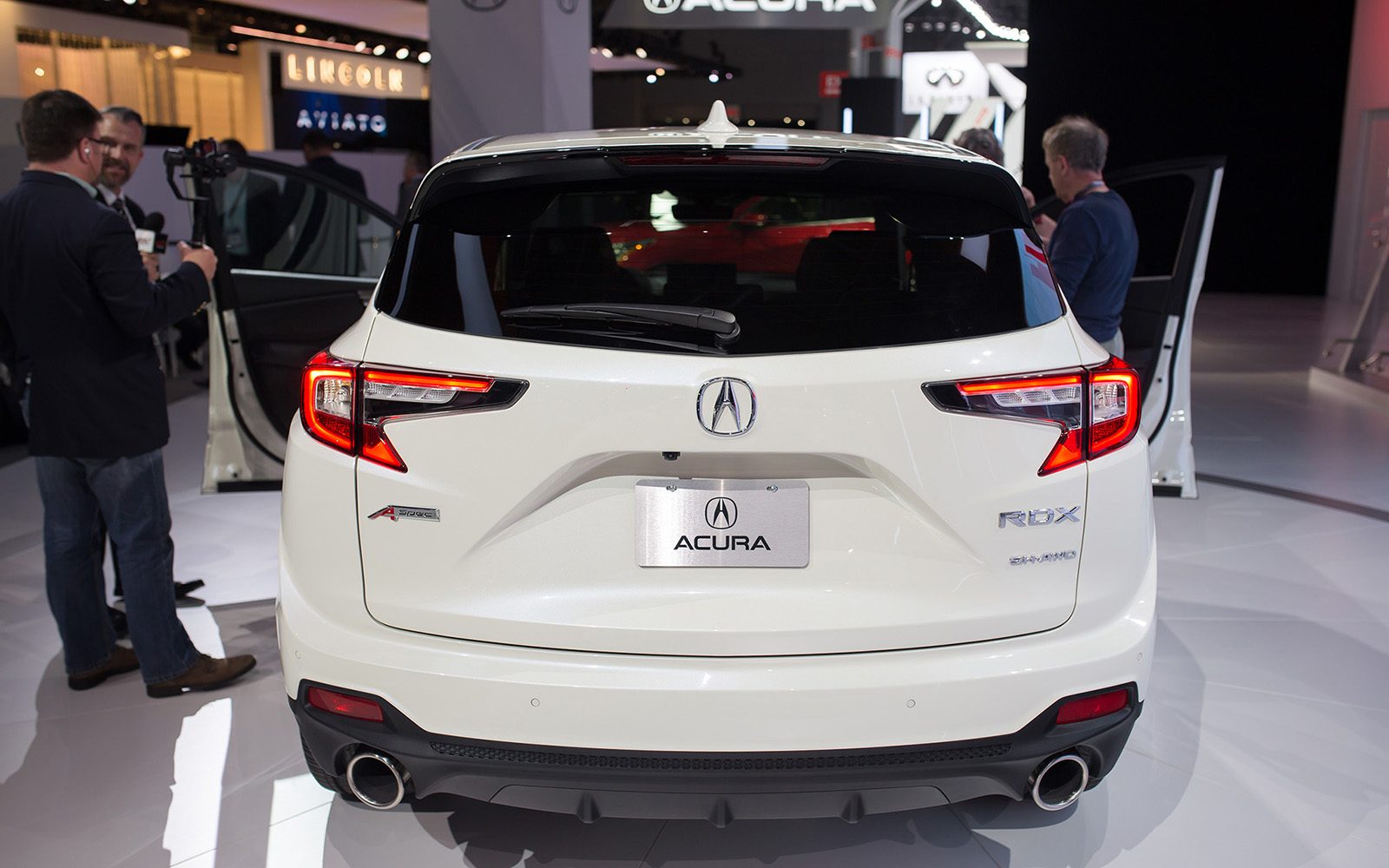 production ready 2019 acura rdx arrives nyc 2018 new york