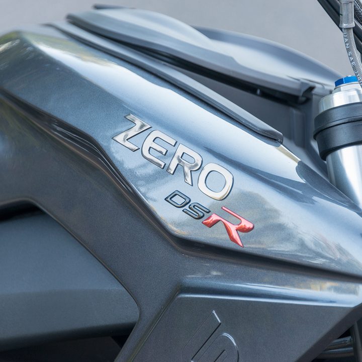 zero dsr electric motorcycle review 2018 emotorcycle tanklogo1