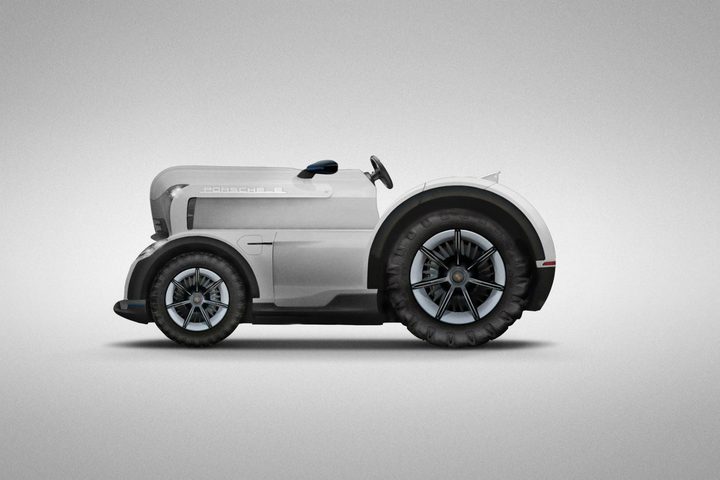 Porsche Mission E Tractor