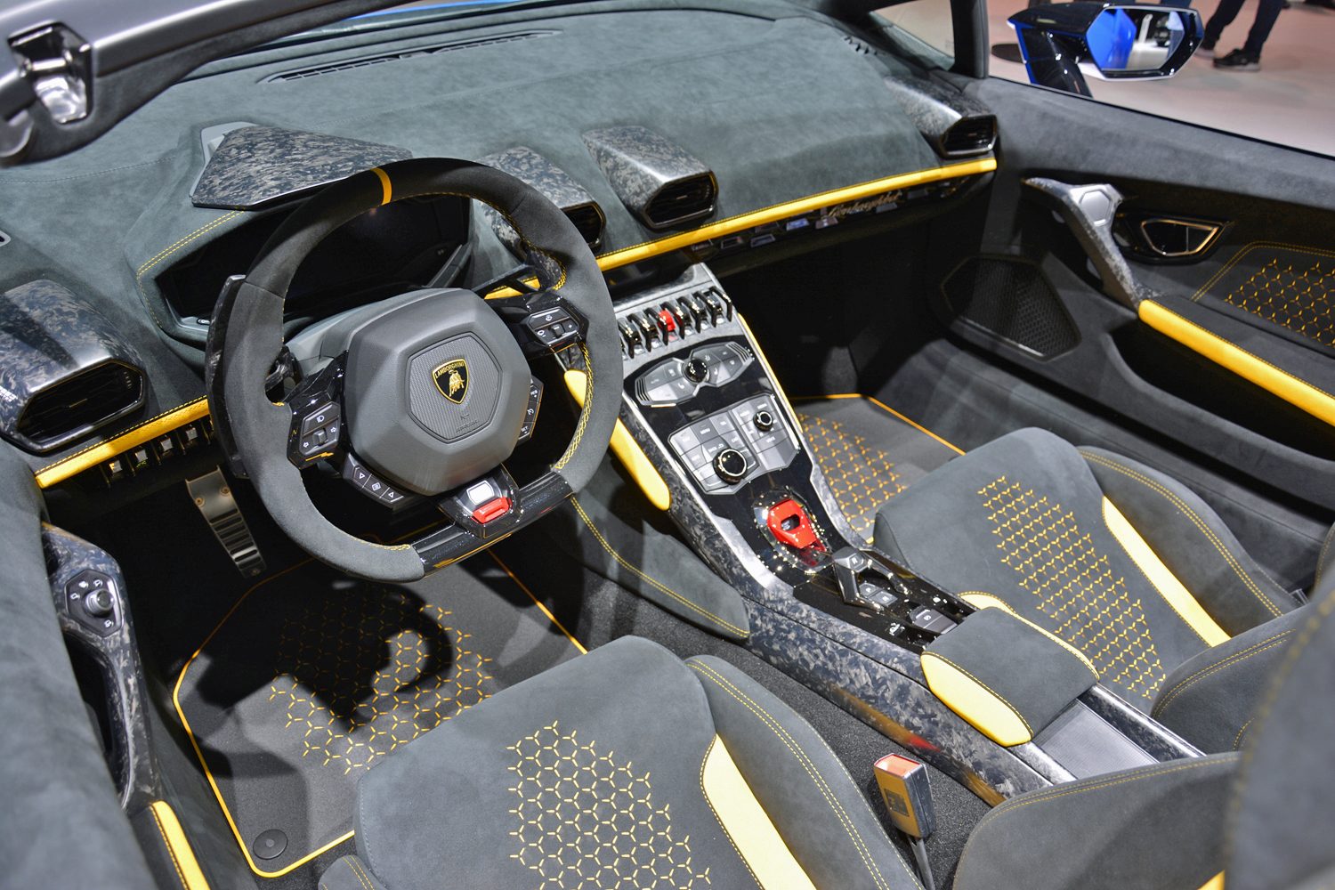 Lamborghini Huracan Performante Spyder live