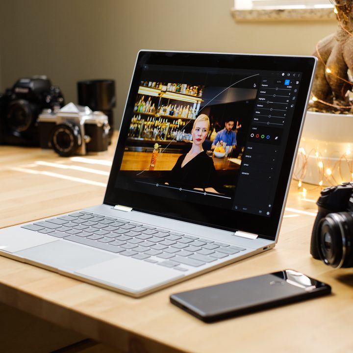 Google Pixelbook running Adobe Lightroom CC