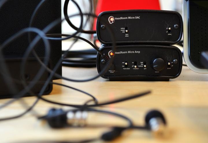 DAC model on table.