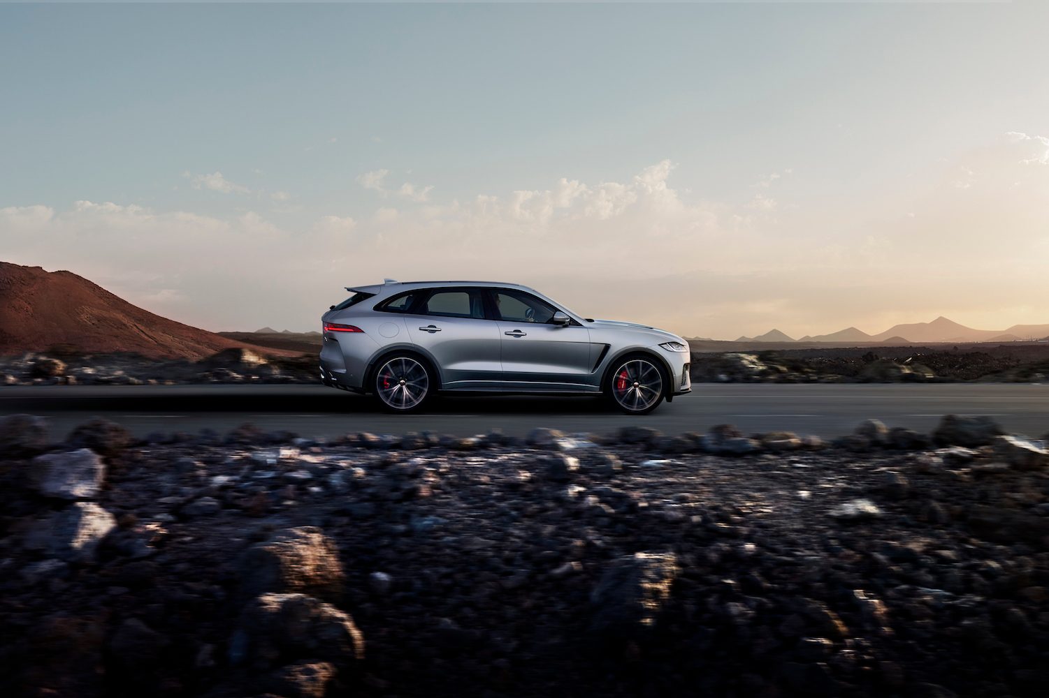 Jaguar F-Pace SVR