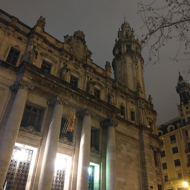 low light camera comparison post office HTC U11