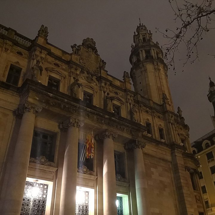 low light camera comparison post office Huawei Mate 10 Pro