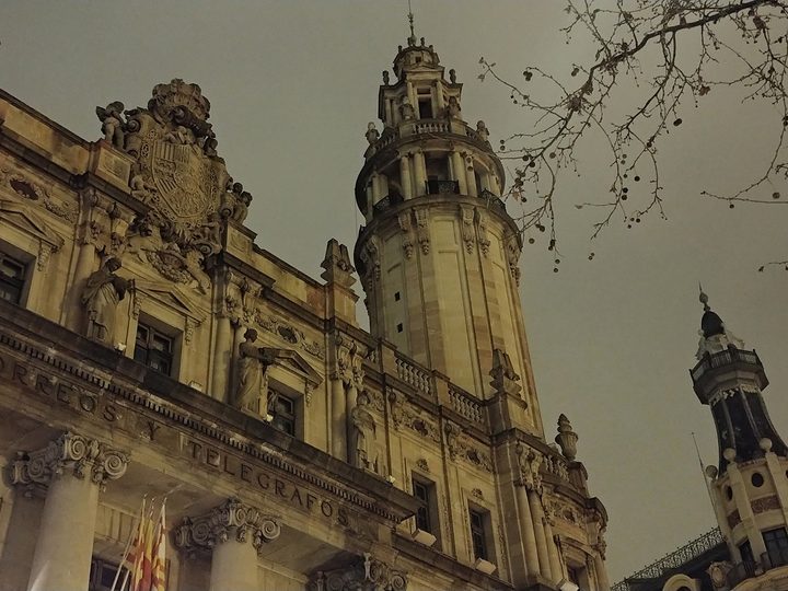 low light camera comparison post office LG V30S Thinkq