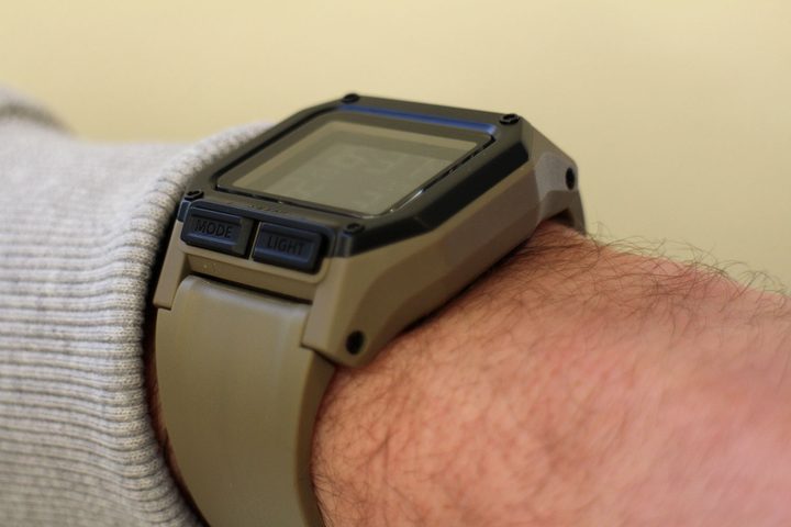 Nixon Regulus review