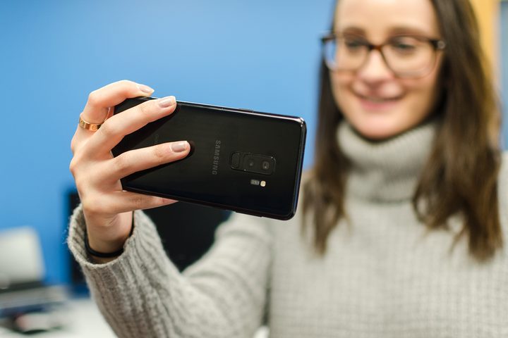 samsung-galaxy-s9-plus-review-selfie
