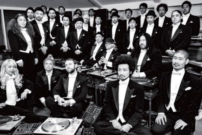 Watch The Philharmonic Turntable Orchestra make a symphony out of 