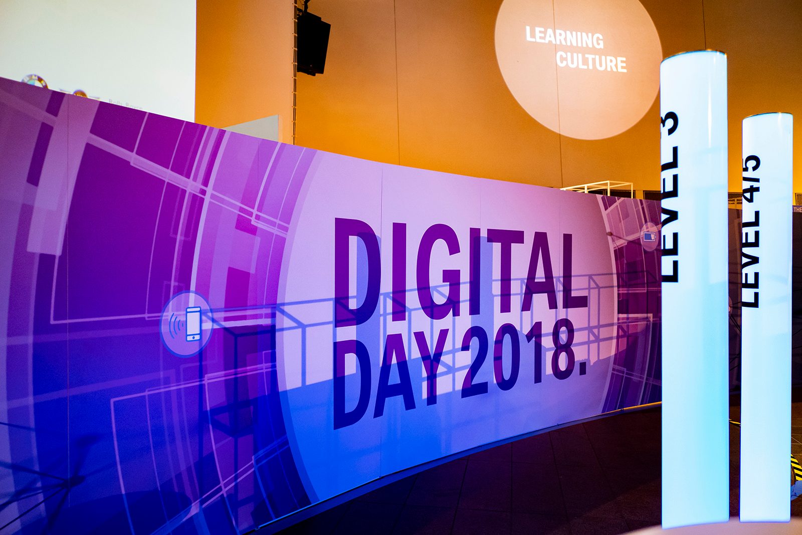bmw hosts digital day showcasing latest tech 2018  12