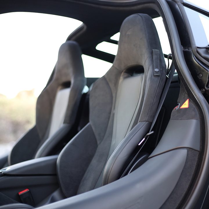 2018 mclaren 720s review seats