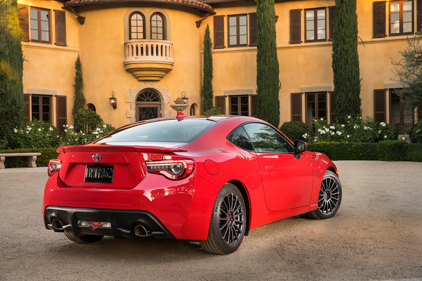 toyota and subaru reboot 86 sports coupe for second generation 2018  12