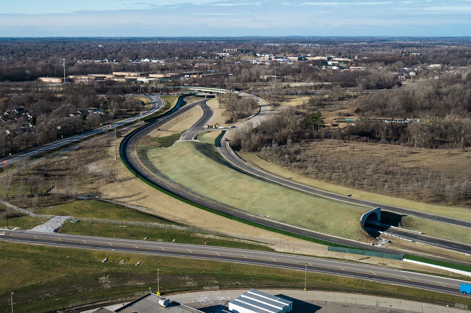 worlds first highway test facility for autonomous vehicle opens in michigan american center mobility  1