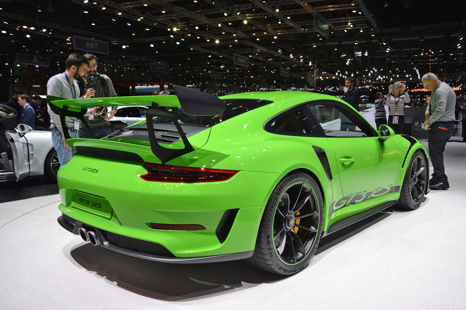 porsche insight into the 911 gt3 rs weissach package dt geneva 4