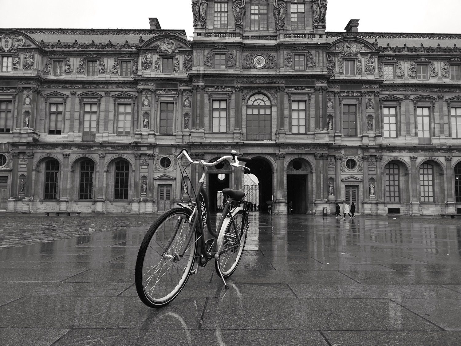 huawei p20 pro review sample photo bw bike 2