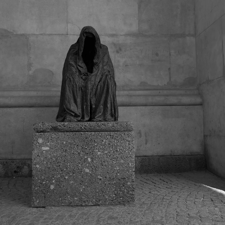 monochrome photography tips p20 pro figure before