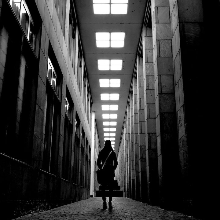 monochrome photography tips p20 pro walkway impact