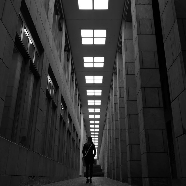 monochrome photography tips p20 pro walkway original