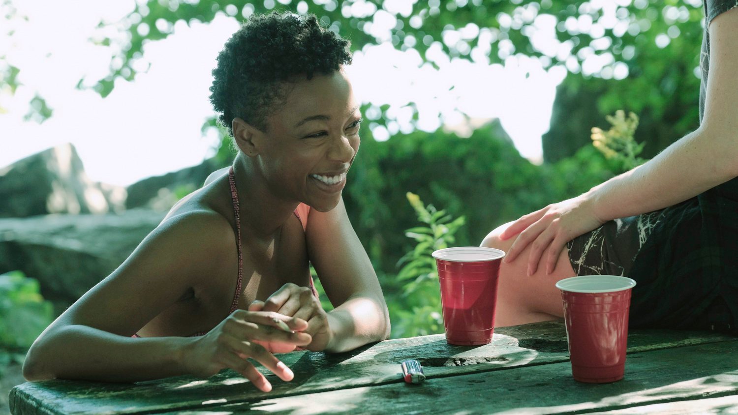 the handmaids tale season 2 samira wiley joseph fiennes interview offred