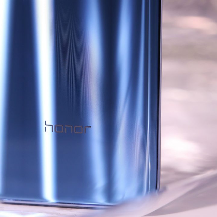 honor 10 news blue base