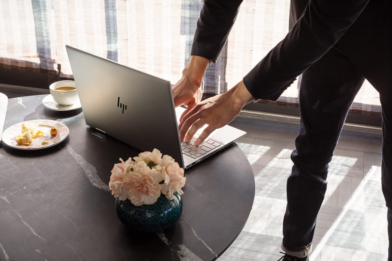 hp envy elitebook and more x360 15 intel office lounge a 1512