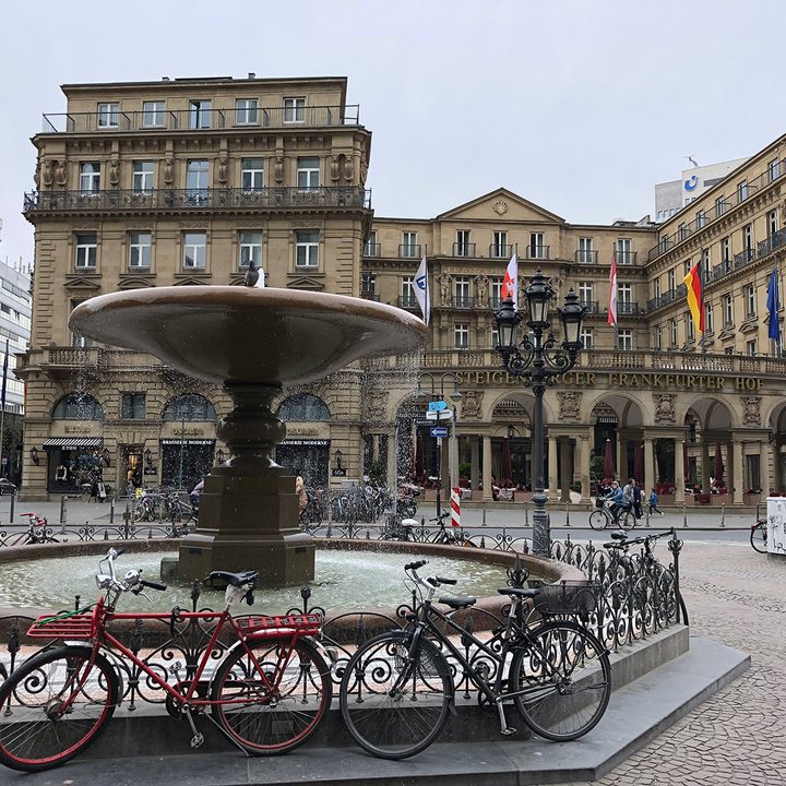 photo shootout p20 pro galaxy s9 iphone x pixel 2 fountain