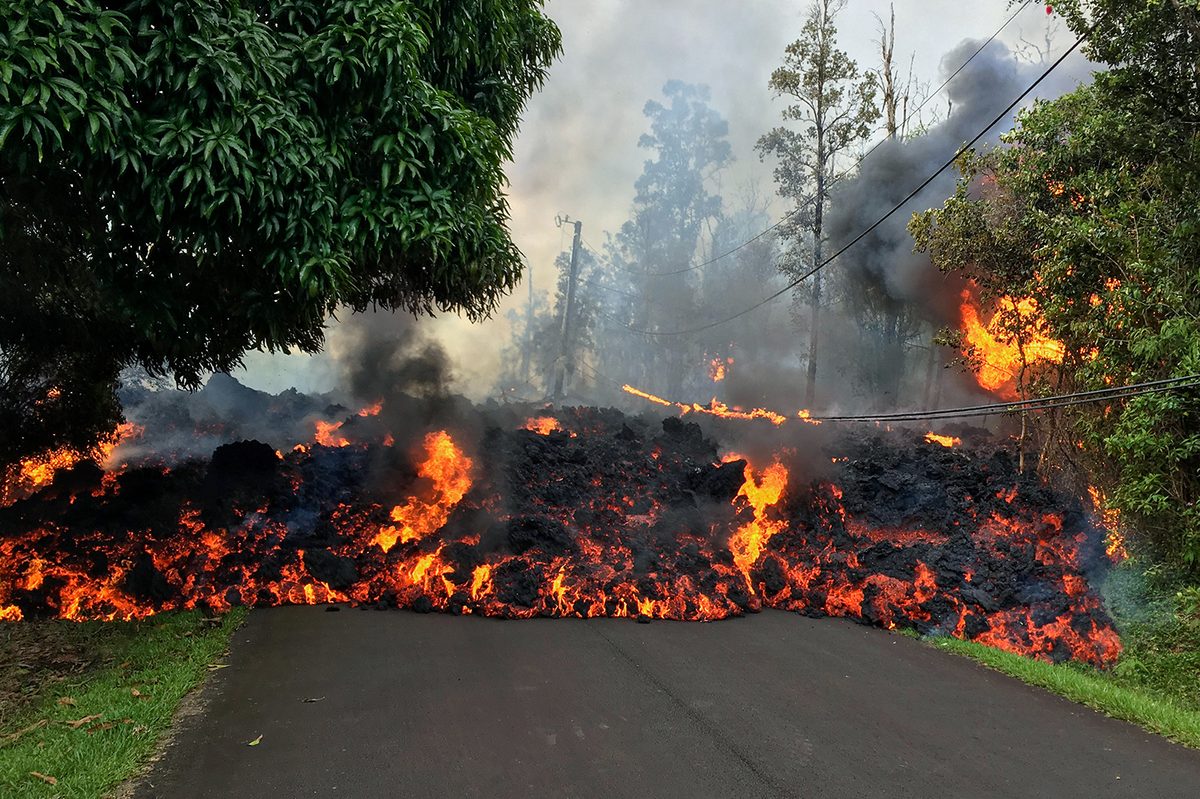 kilauea hawaii lava flow street