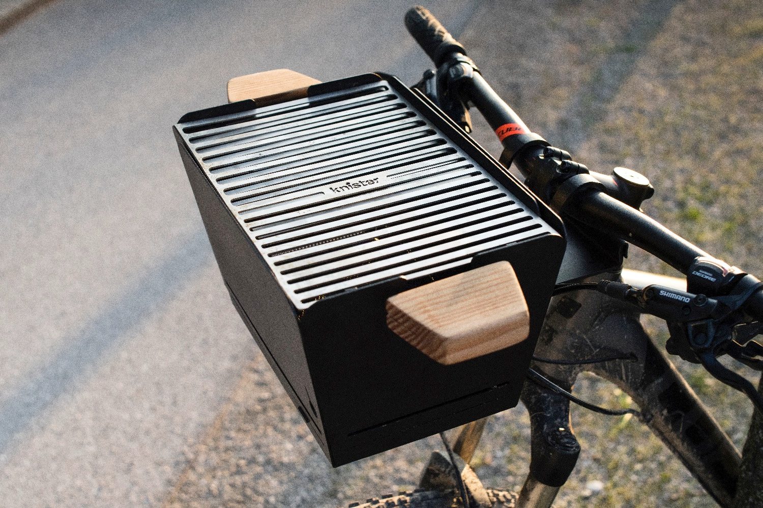 knister grill handlebar bbq 2 300dpi