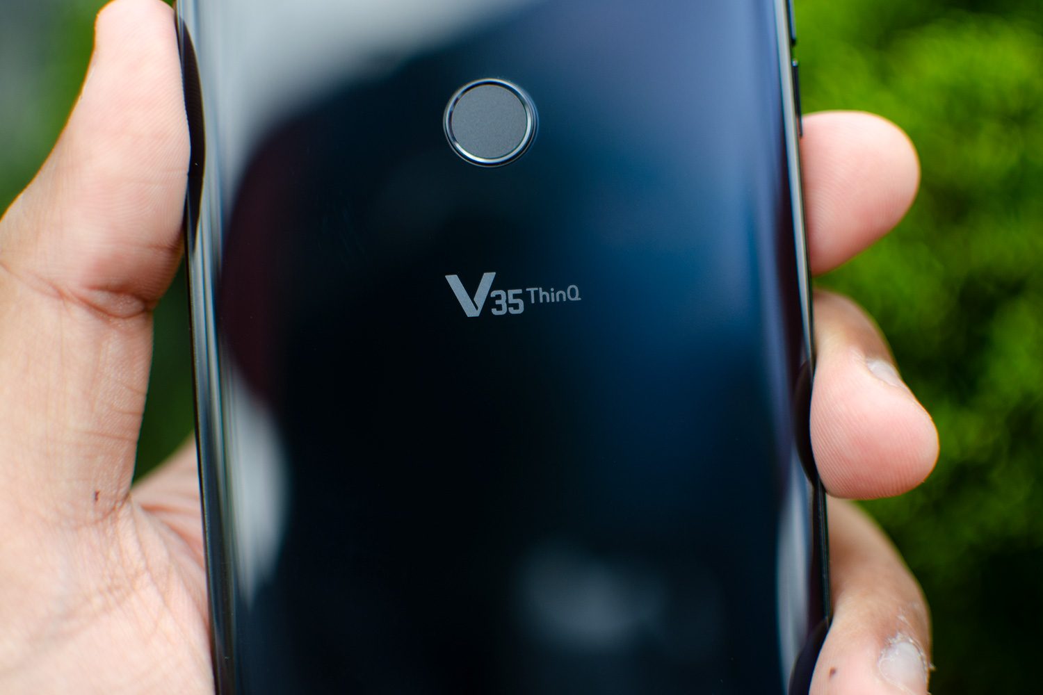 lg v35 thinq model logo