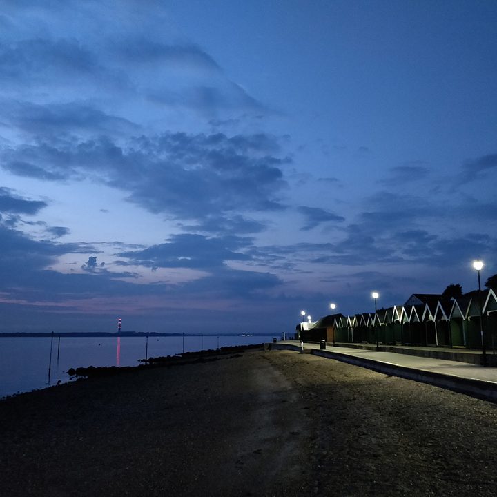 oneplus 6 5t 5 3t camera shootout night huts