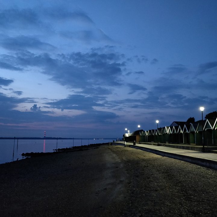 oneplus 6 5t 5 3t camera shootout night huts