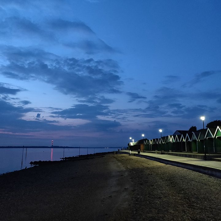 oneplus 6 5t 5 3t camera shootout night huts