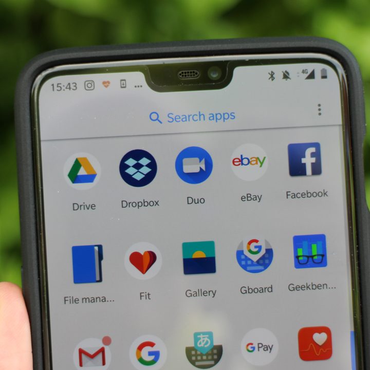 how to hide the notch oneplus 6 app tray