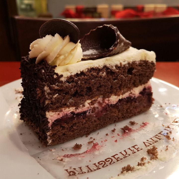 photo shootout p20 pro galaxy s9 iphone x pixel 2 gateaux