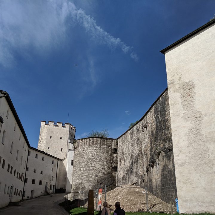photo shootout p20 pro galaxy s9 iphone x pixel 2 blue sky